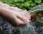 Специфічні особливості води та їх роль життя людини