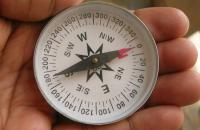 Pag-navigate sa pamamagitan ng compass